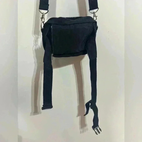 Disney Parks Crossbody Belt Bag Convertible Purse
Black Embroidered Mickey - Picture 6 of 6